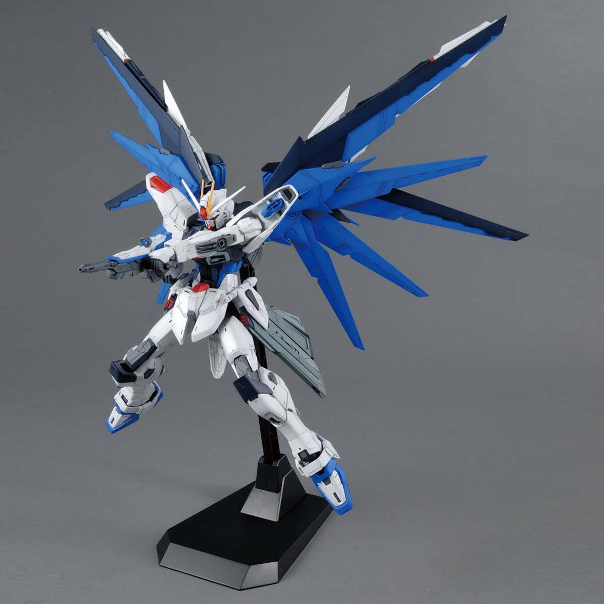 【日本正規品】1/100 MG フリーダムガンダム Ver2.0